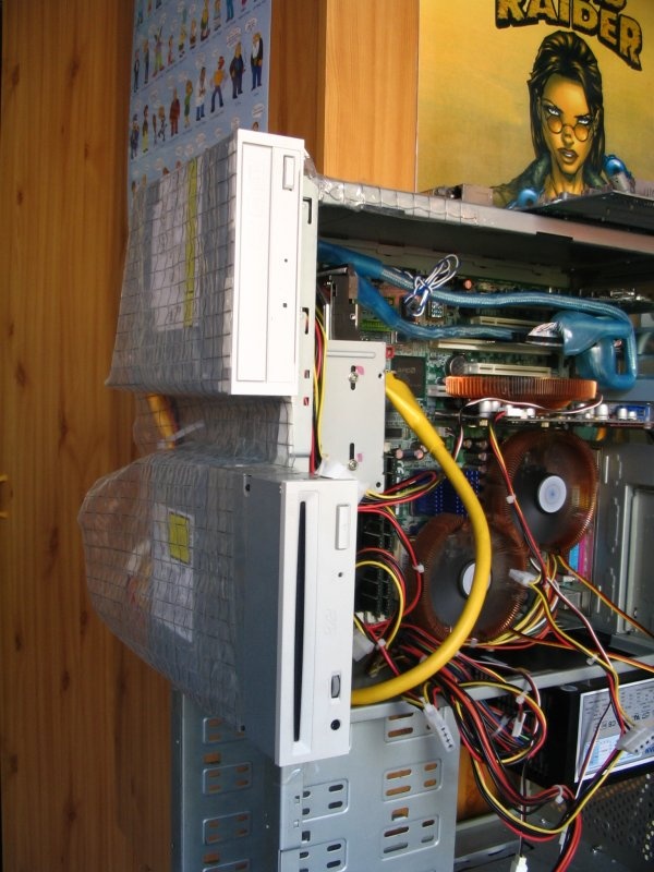 Afbeeldingslocatie: http://tweakers.net/ext/f/99a44056ab1e5092cdbb5b60402fb4f5/full.jpg