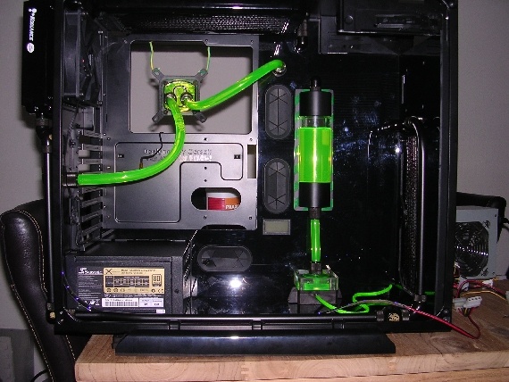 Afbeeldingslocatie: http://tweakers.net/ext/f/APNf4v5vTo6RaI74Yya4dsRP/full.jpg
