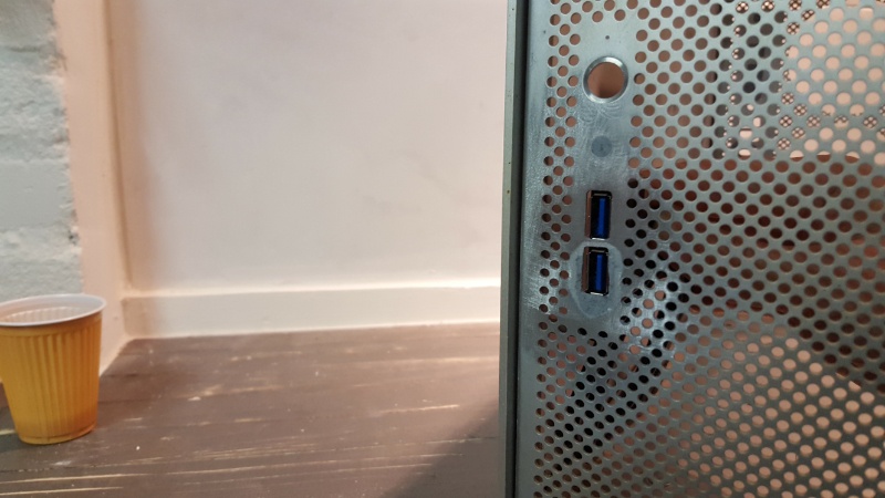 Afbeeldingslocatie: https://tweakers.net/ext/f/AnqExFAowWimuknjRK8rznl5/full.jpg