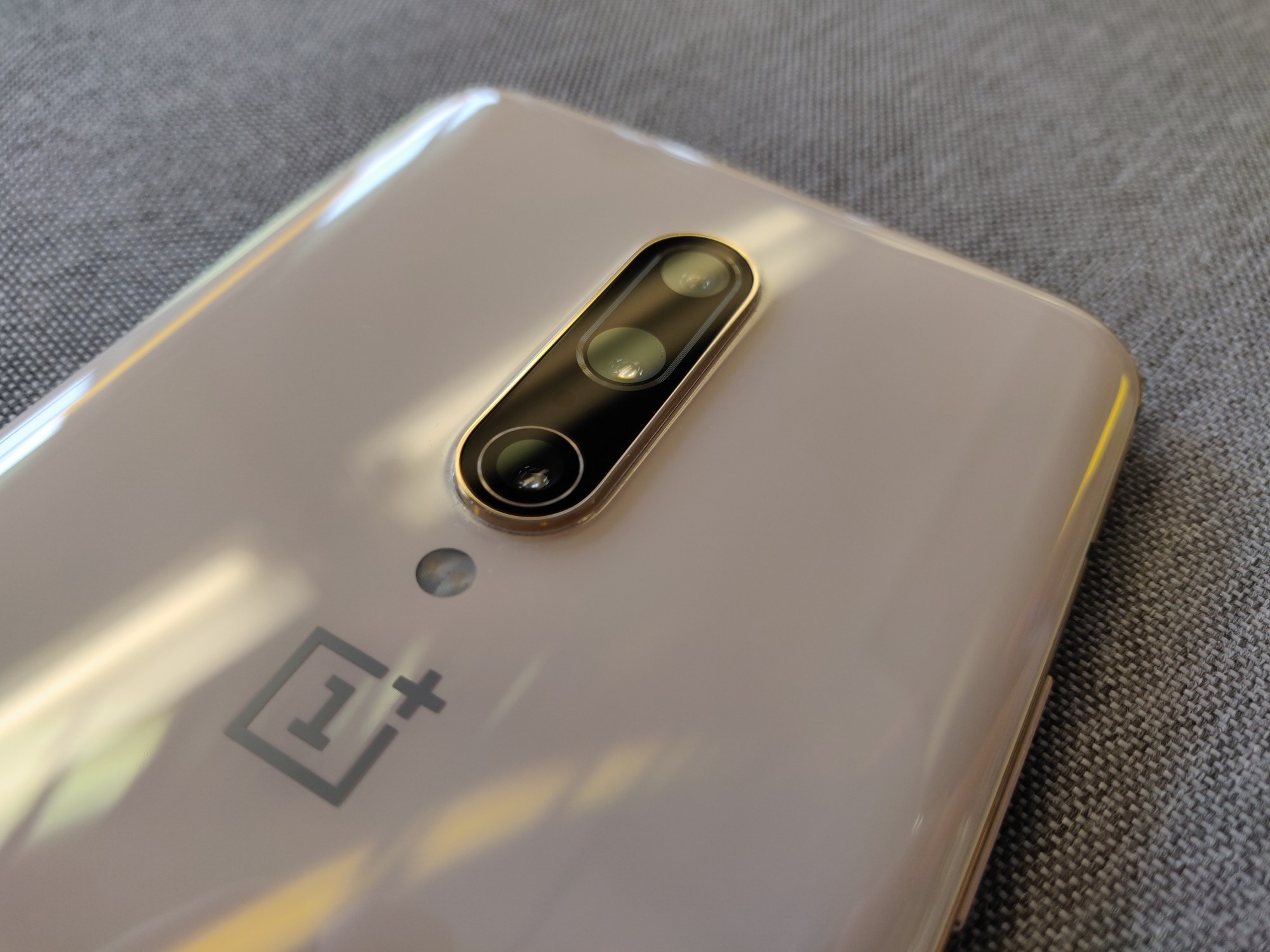 OnePlus 7 Pro - Almond OnePlus 7 Pro - Almond