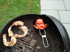 Gevulde tomaat van de bbq