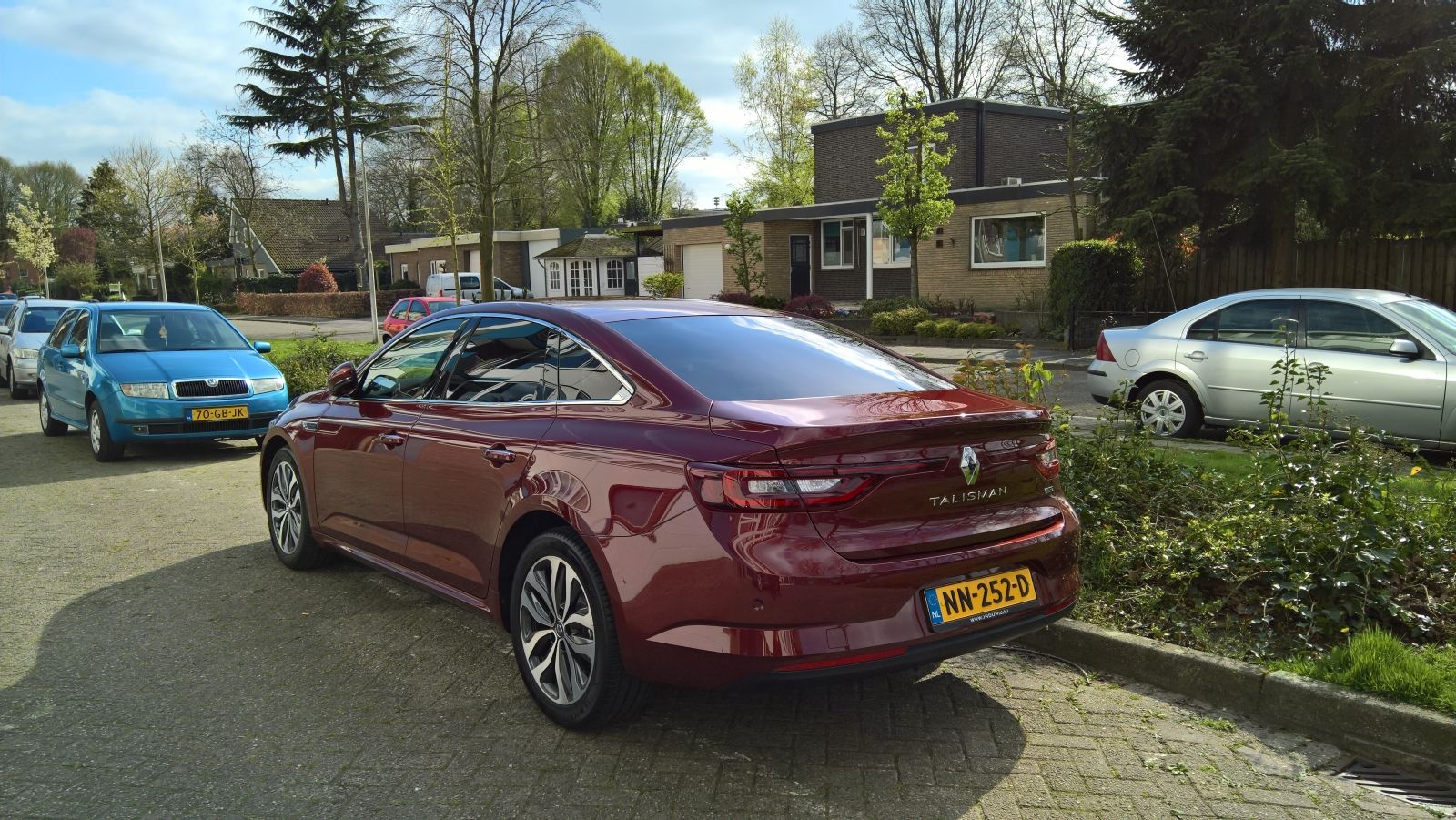 Afbeeldingslocatie: https://tweakers.net/ext/f/BB2XIZhGUDW7zbvKahzDXWtL/full.jpg