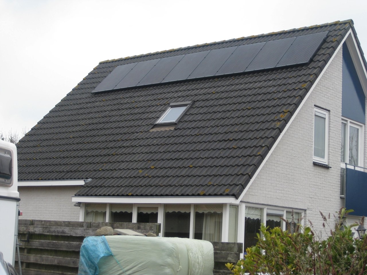 Eindresultaat van 2040Wp aan panelen