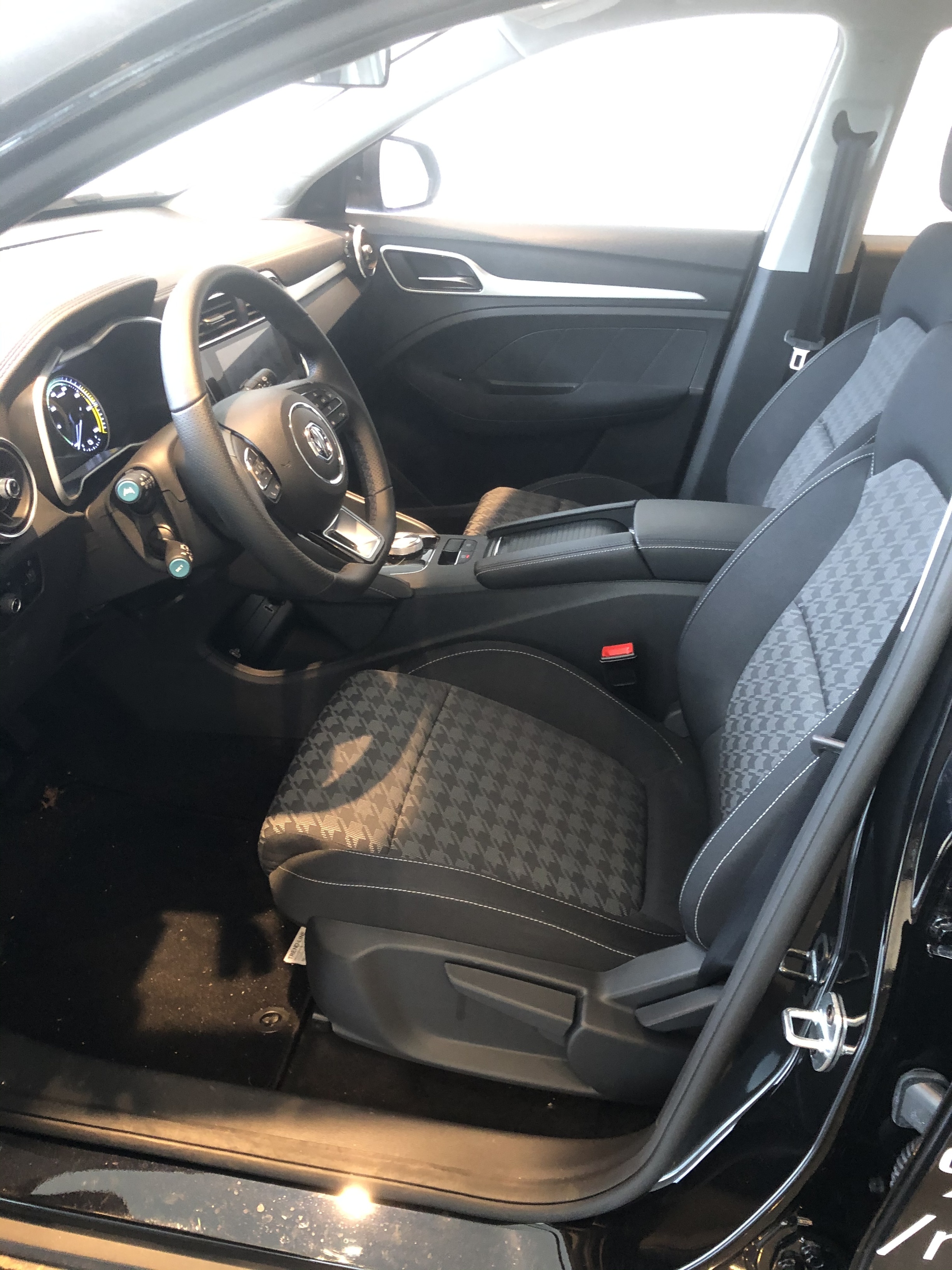 Afbeeldingslocatie: https://tweakers.net/ext/f/BRamm37Tg5CGvsrOB66DLm7A/full.jpg