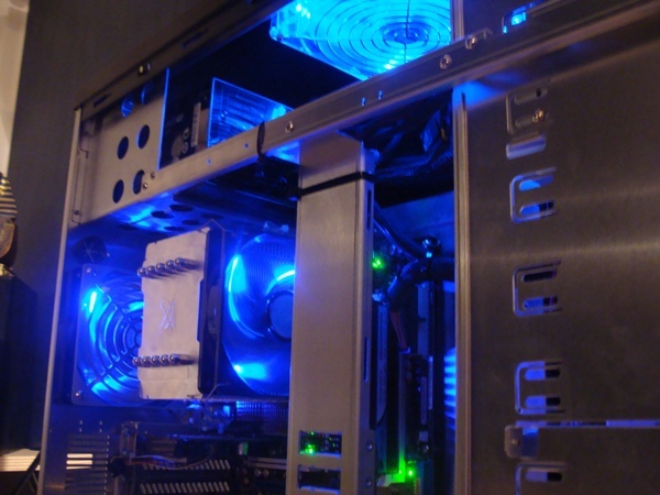Afbeeldingslocatie: http://tweakers.net/ext/f/BTEi4shXdLqr2SHU38S1Uqbx/full.jpg