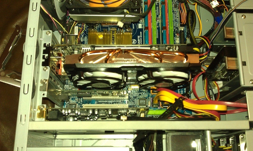 http://tweakers.net/ext/f/CDJizhPUqmFixXflRDSn8EFH/full.jpg http://tweakers.net/ext/f/CDJizhPUqmFixXflRDSn8EFH/full.jpg