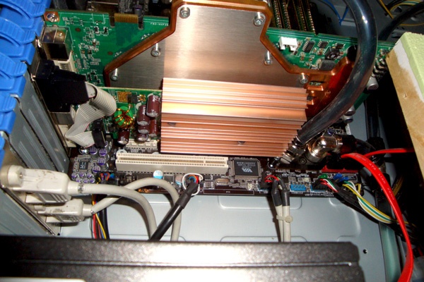 Afbeeldingslocatie: http://tweakers.net/ext/f/CGSnM44soJM9QWqKdGapg4ay/full.jpg