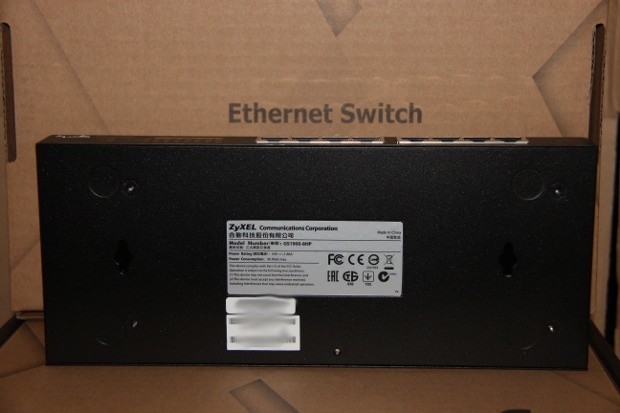 Unboxing GS1900-8HP (8)