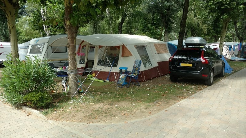Afbeeldingslocatie: https://tweakers.net/ext/f/CvVG2xSbAVNN15Qrafy3SRWz/full.jpg