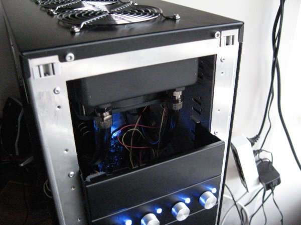 Afbeeldingslocatie: http://tweakers.net/ext/f/EIbEBSOQ0wGfIBuiU8i4DNBl/full.jpg