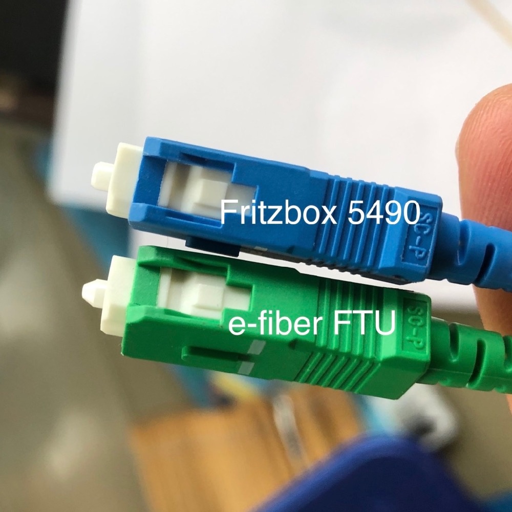 Patchkabel e-Fiber naar Fritzbox 5490