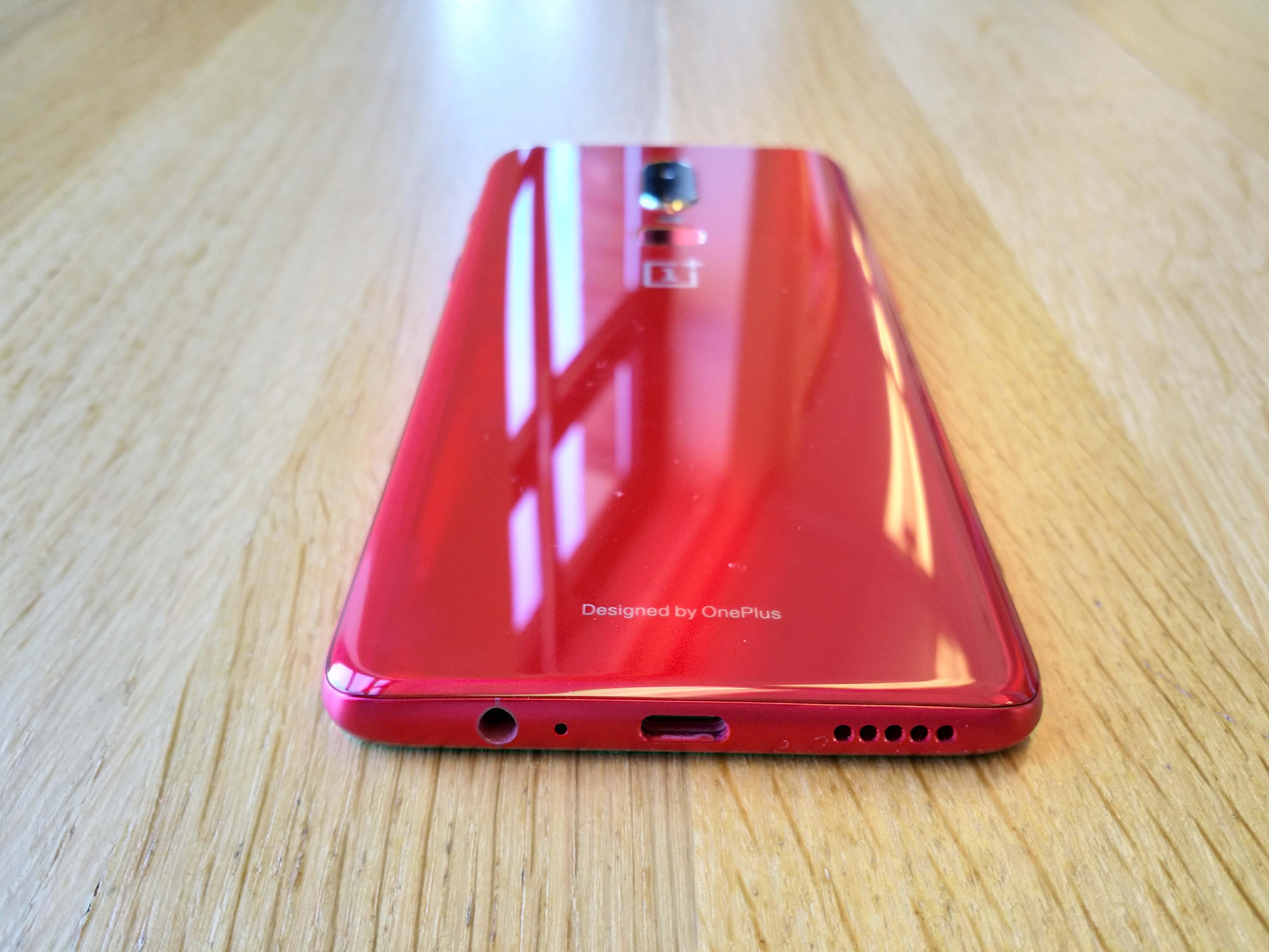 OnePlus 6 Red