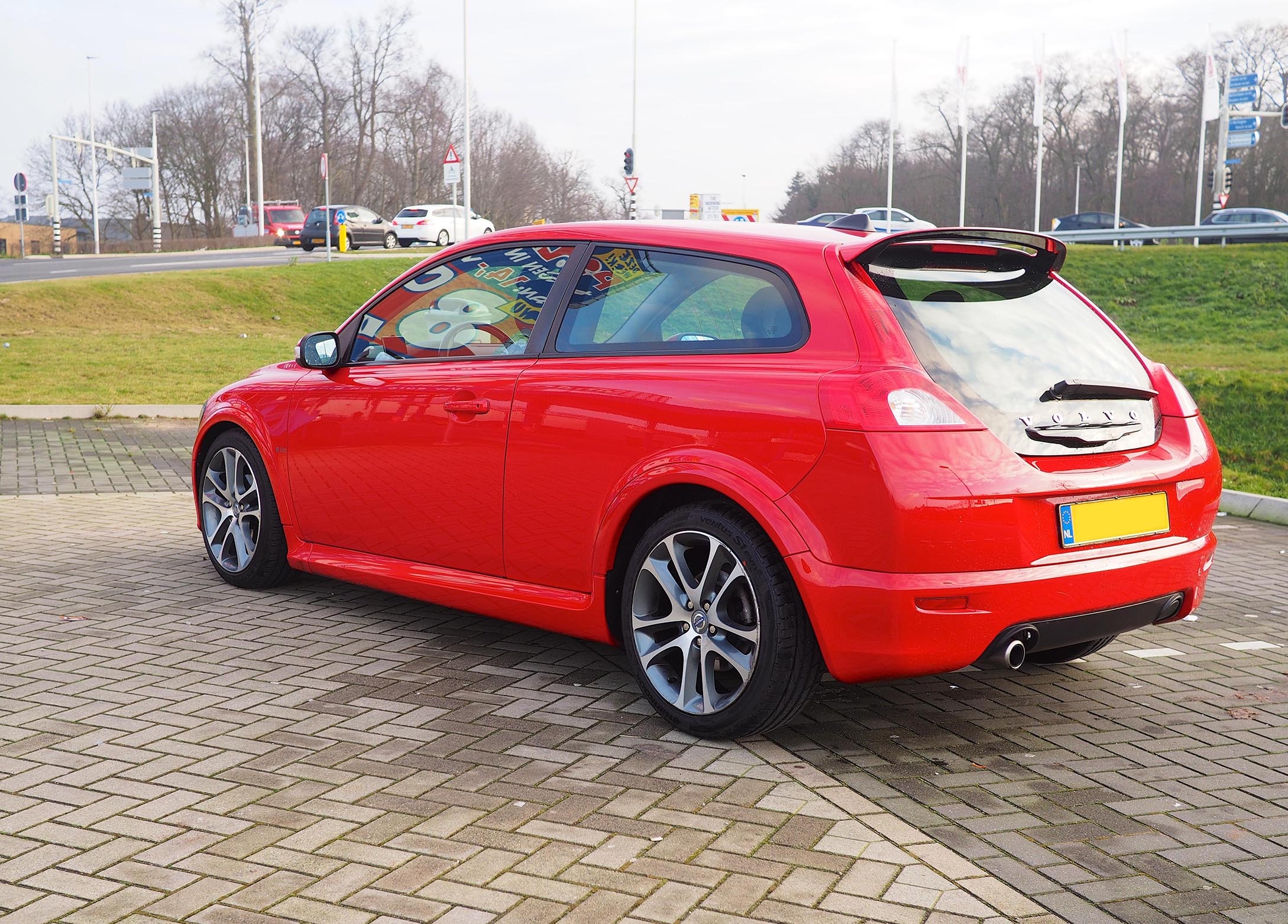 Afbeeldingslocatie: https://tweakers.net/ext/f/Ev5gKO9y8FflgGMDd0FNaFQM/full.jpg