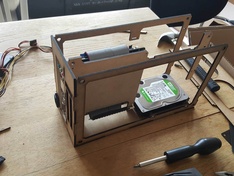Afbeeldingslocatie: https://tweakers.net/ext/f/EvZHFjAlYHMBiBVj0aZtiEYe/medium.jpg