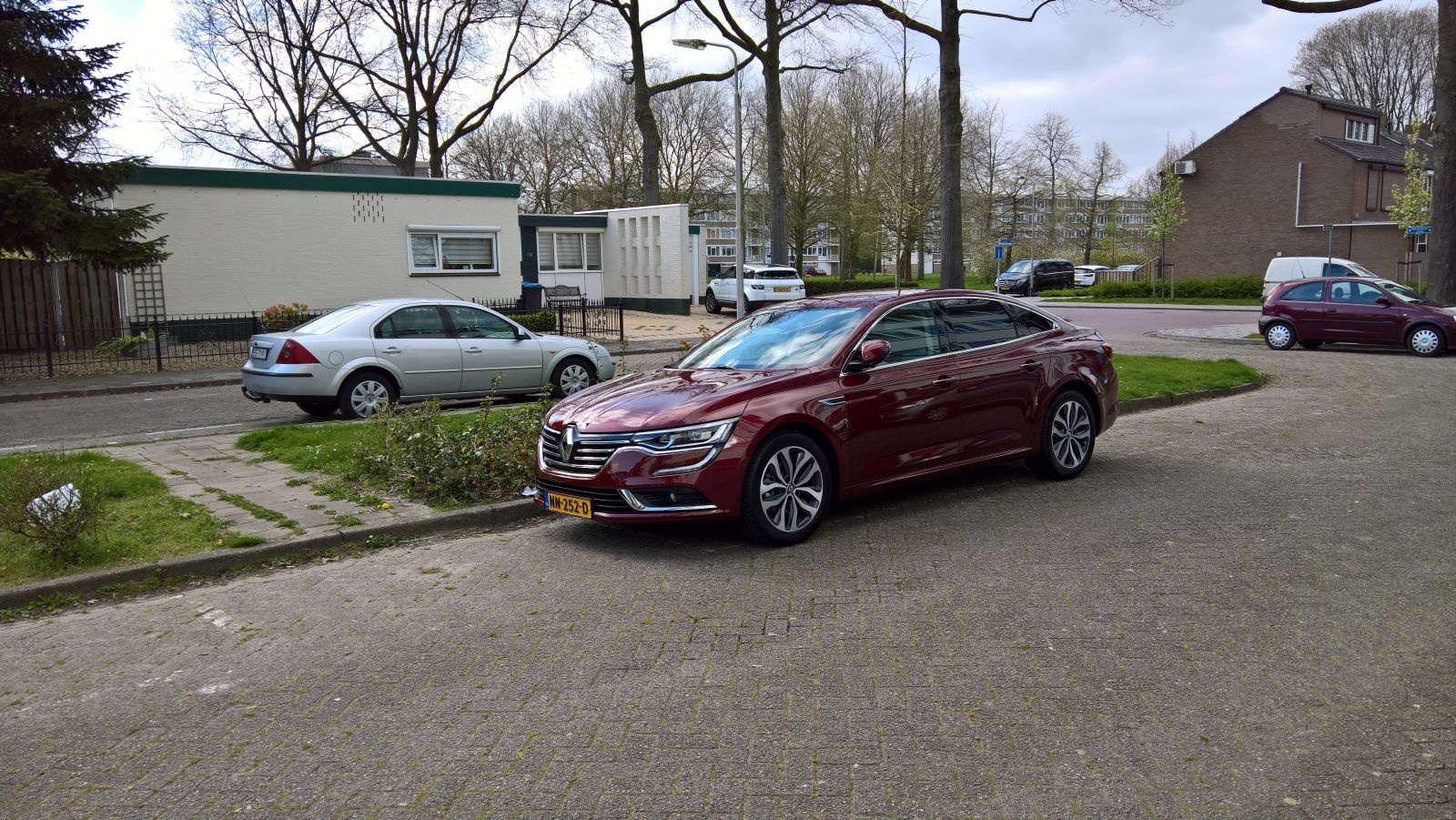 Afbeeldingslocatie: https://tweakers.net/ext/f/FN2YkqjqkMQTFW4J6C3YM2h9/full.jpg