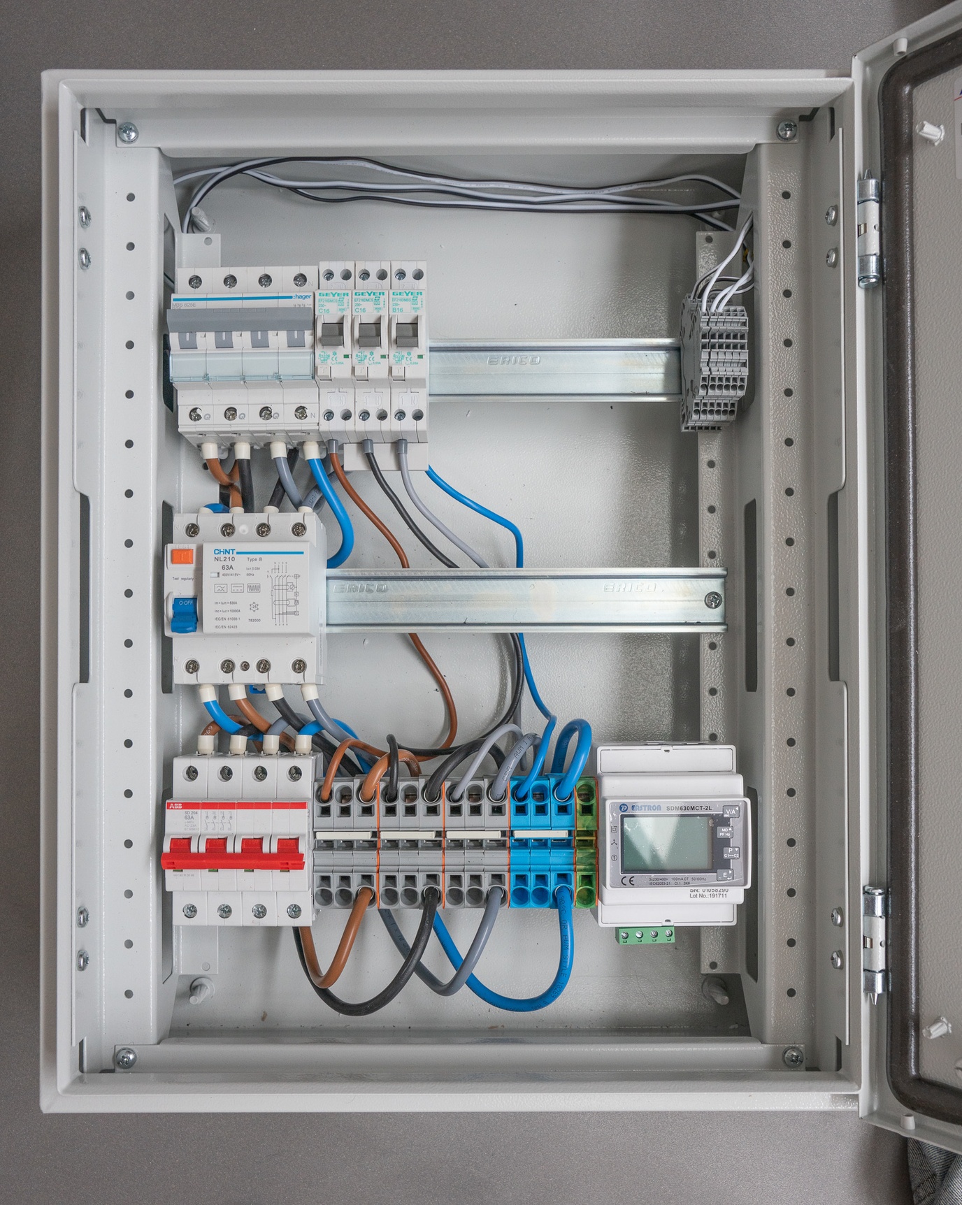 Onderverdeler kapschuur