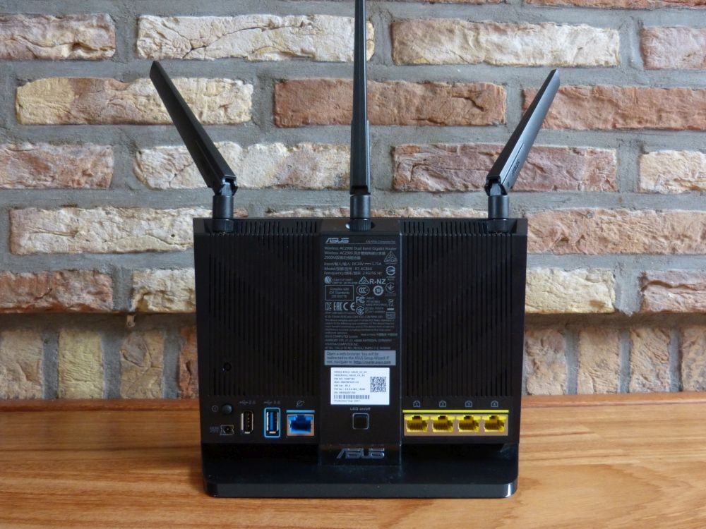 Achterkant router Achterkant router