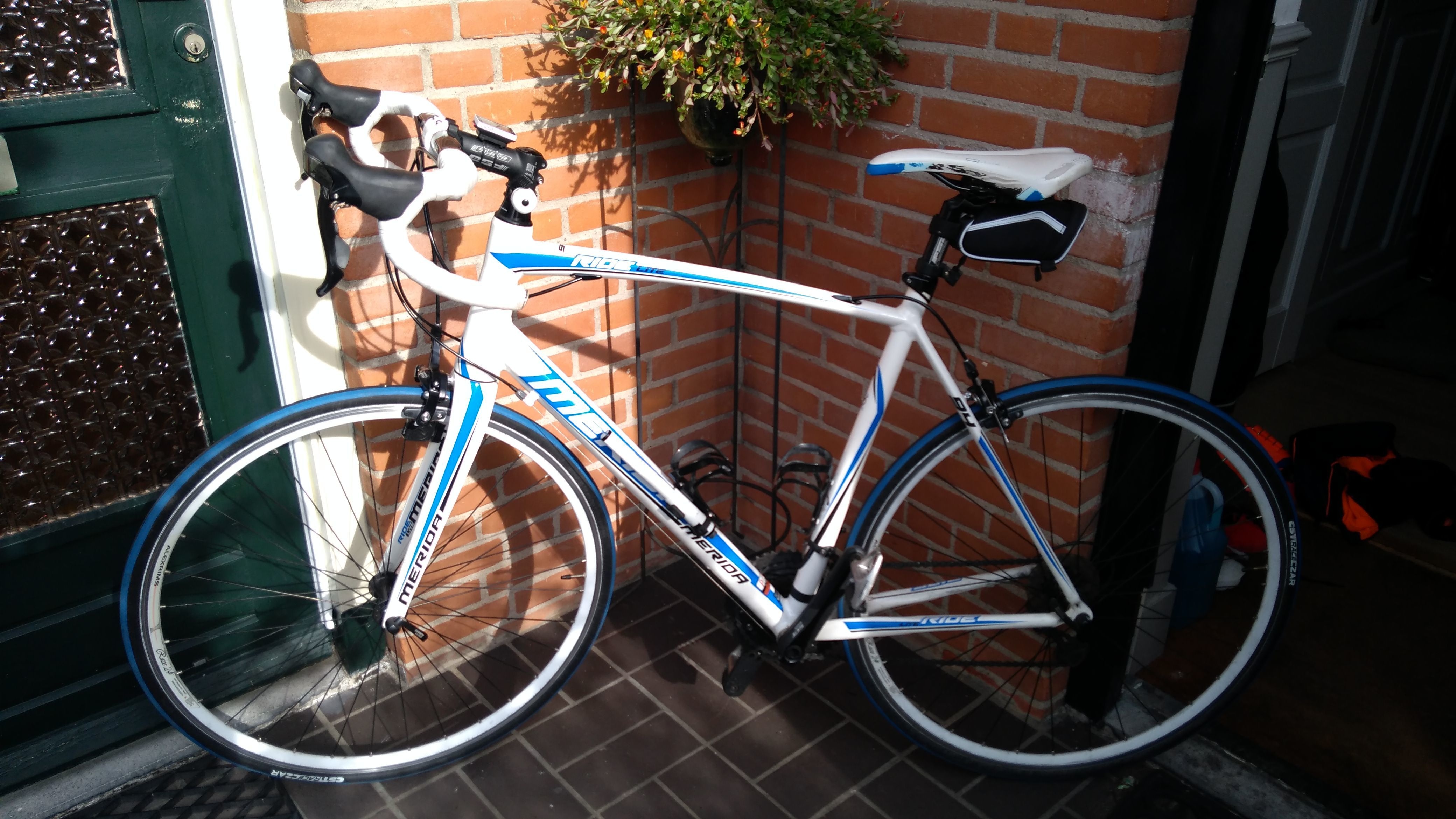 Afbeeldingslocatie: https://tweakers.net/ext/f/HNimU2YQCyL3gQKgJXO3QNAH/full.jpg