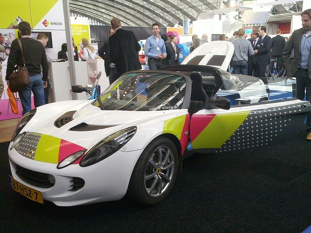 Afbeeldingslocatie: http://tweakers.net/ext/f/IJOGpThuikaj36Iwop9lyiqK/full.jpg?nohitcount=1