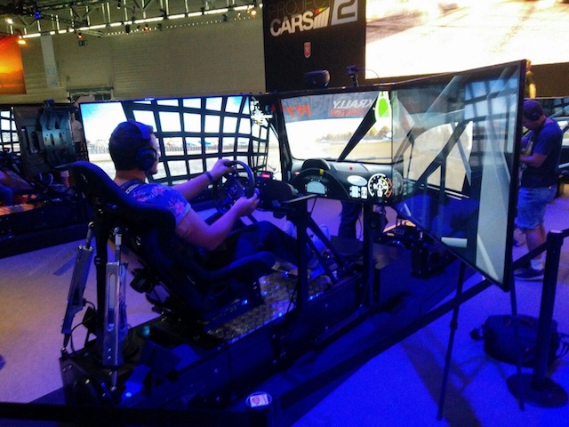 Foto 4 GamesCon - Tweakers Express Base Foto 4 GamesCon - Tweakers Express Base