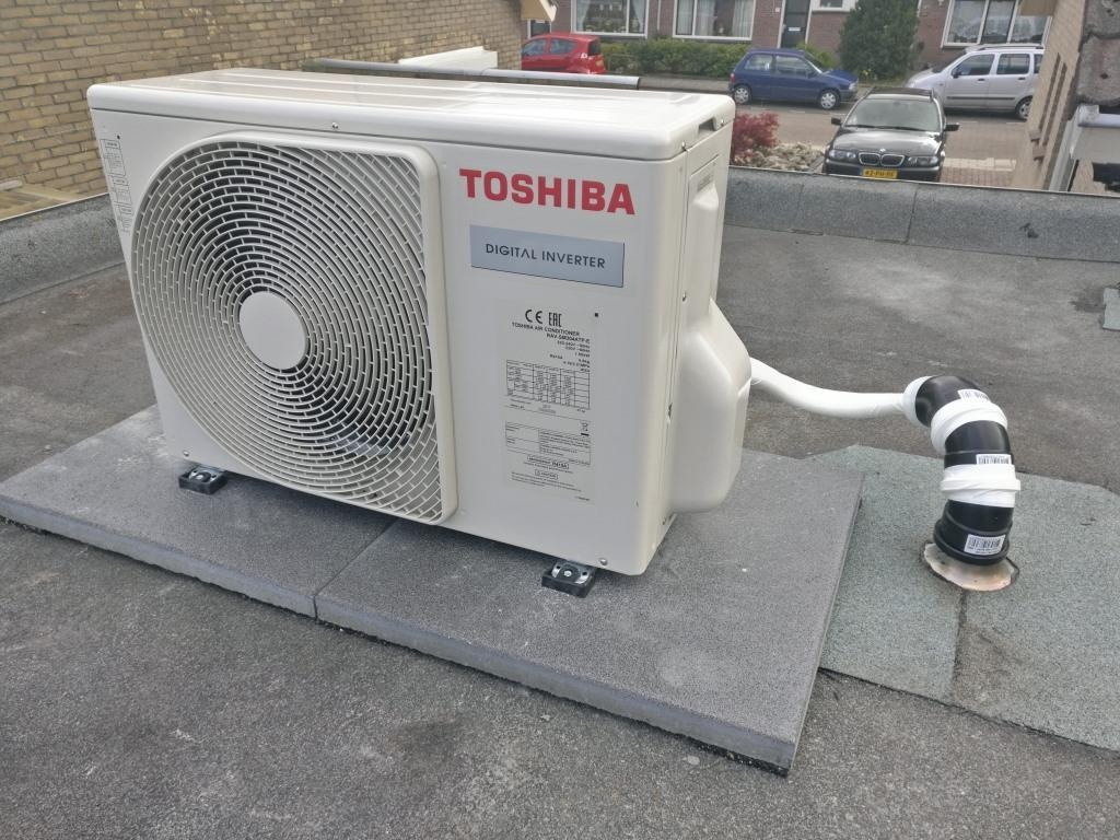 Afbeeldingslocatie: https://tweakers.net/ext/f/IVFNeR9kNW1W511s5sCs2i8V/full.jpg