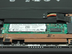 laptop binnen SSD detail laptop binnen SSD detail