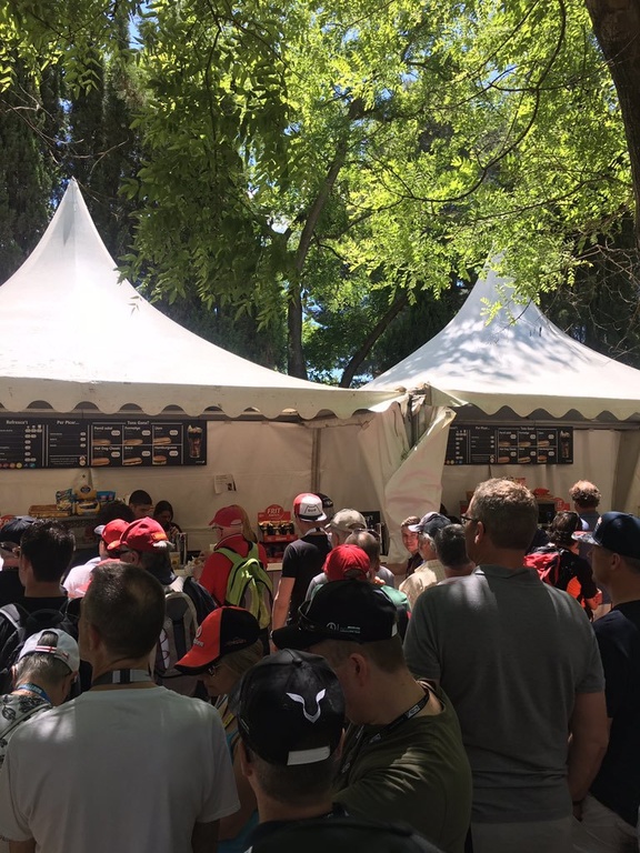 Afbeeldingslocatie: https://tweakers.net/ext/f/IrKgNiPGL9yYJ1yZc9tZFh1Q/full.jpg