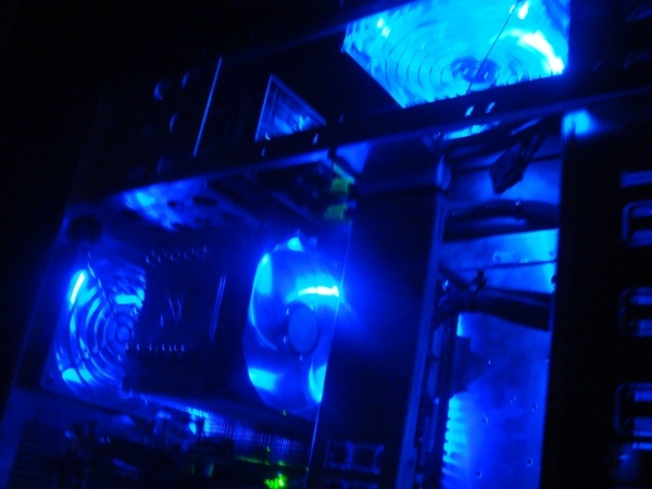 Afbeeldingslocatie: http://tweakers.net/ext/f/J2CoBs58geiXk6nZXzA4PQbH/full.jpg