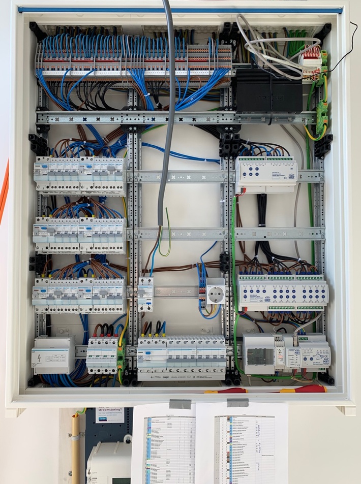 Afbeeldingslocatie: https://tweakers.net/ext/f/JpY6v5qY0lYqL787dTiOEG7Q/full.jpg