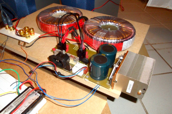 Afbeeldingslocatie: http://tweakers.net/ext/f/KSJjUnHrAIhKSqoivcm2MW30/full.jpg