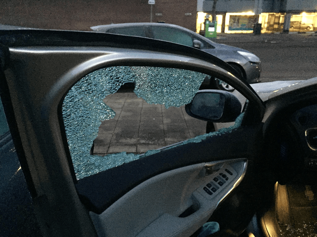 Afbeeldingslocatie: https://tweakers.net/ext/f/KYYiJa4UgG2UTKyaMODPhTeq/full.png