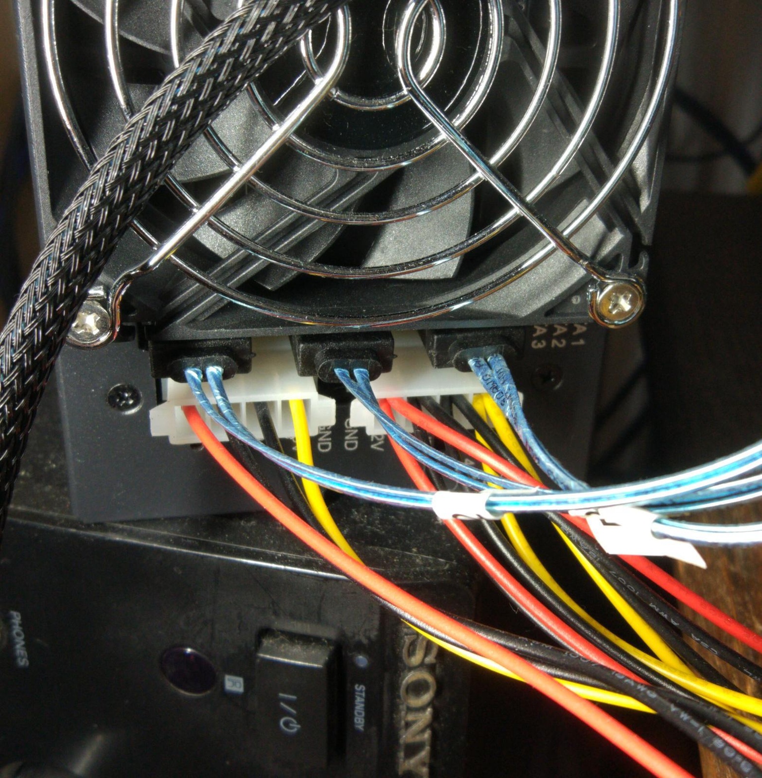3x SATA enclosure 3x SATA enclosure