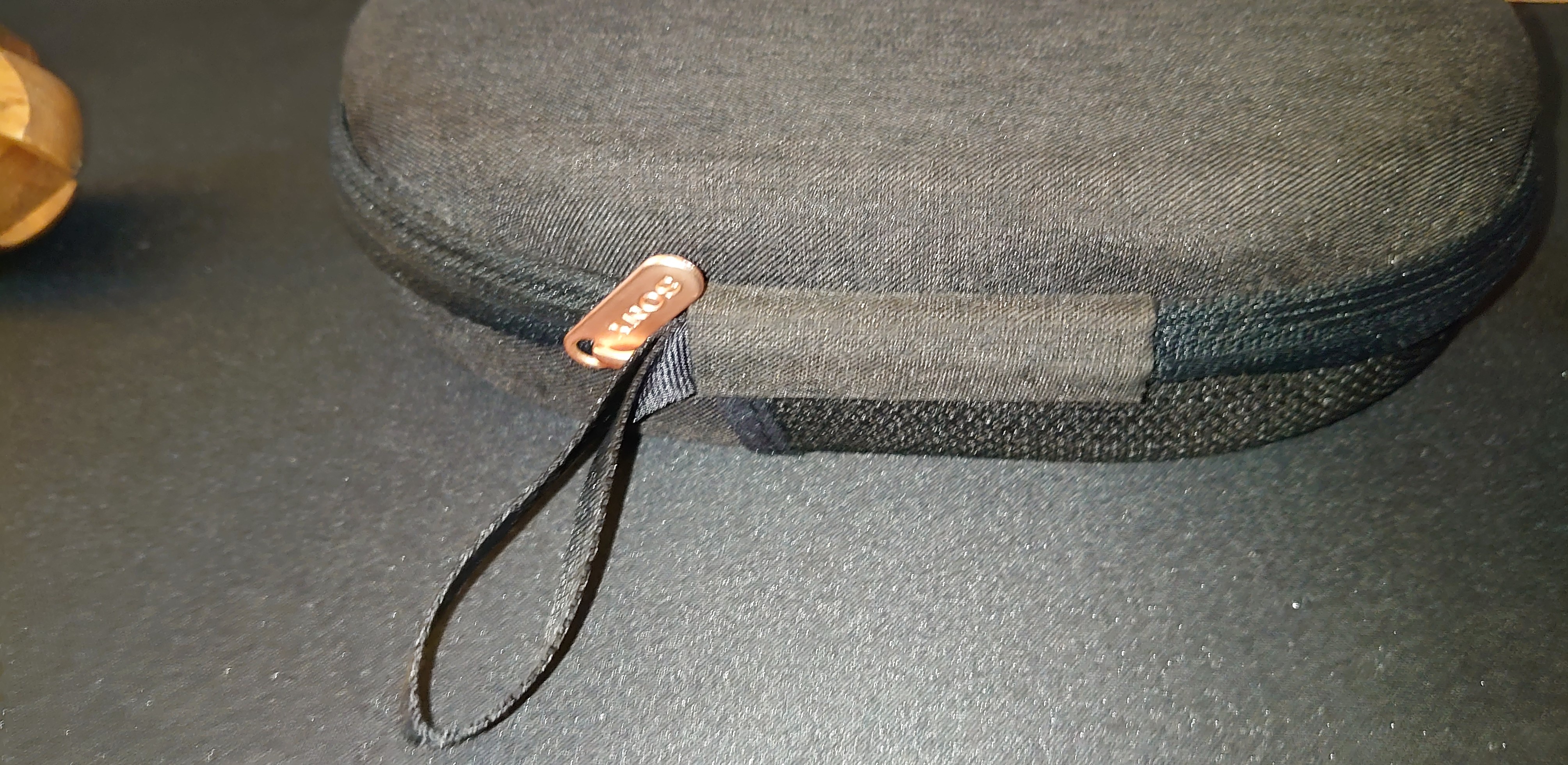 6. Overear Case
