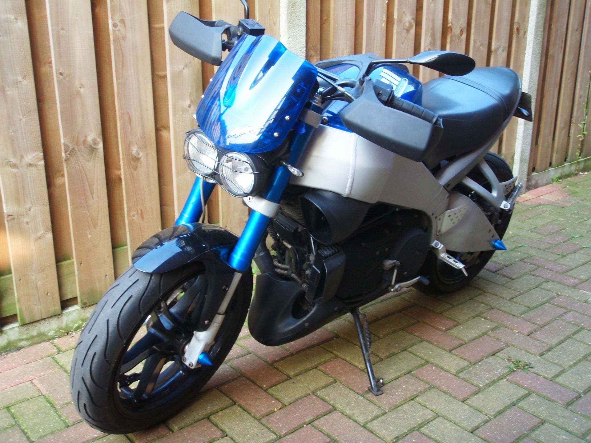 Afbeeldingslocatie: https://tweakers.net/ext/f/LrSMvFFQenn7MKmBUy34WVei/full.jpg