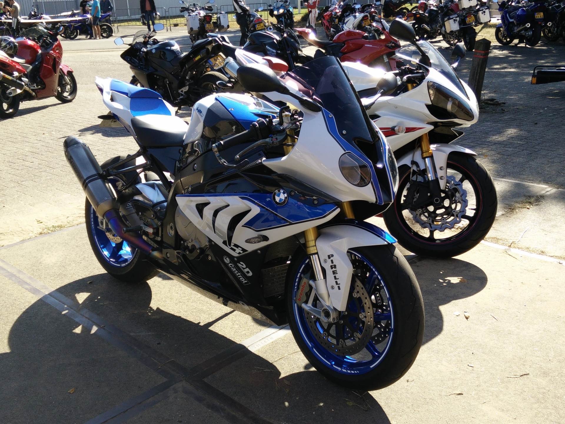 Afbeeldingslocatie: https://tweakers.net/ext/f/MVB5oaxsCr1tueHbFWRxQ9Lc/full.jpg