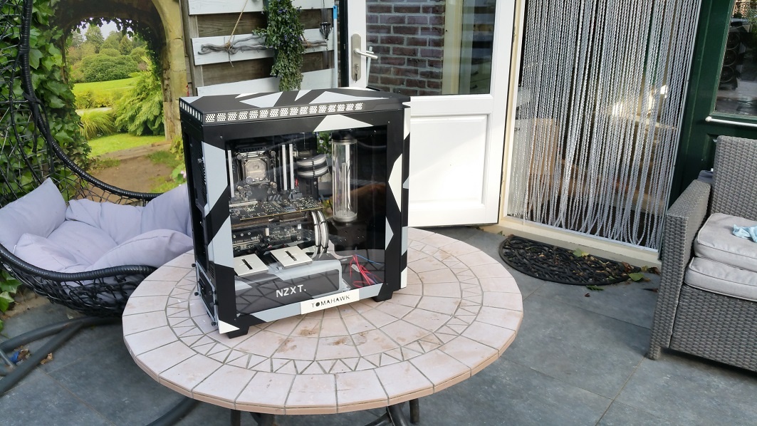 Afbeeldingslocatie: https://tweakers.net/ext/f/MlCSUF57Zjn8PiuSXwq9EI0L/full.jpg