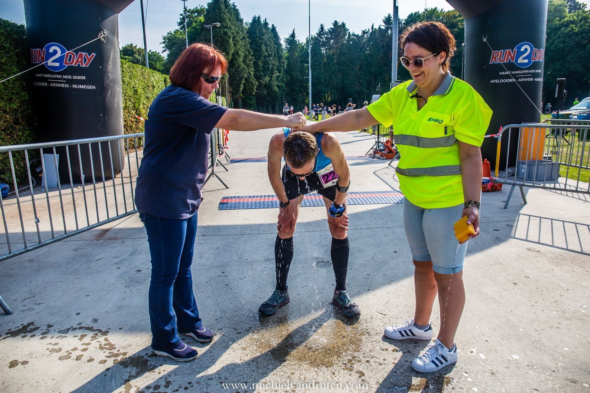 Afbeeldingslocatie: https://tweakers.net/ext/f/MvlugDLsCg2KkVyvazwZlQp7/full.jpg