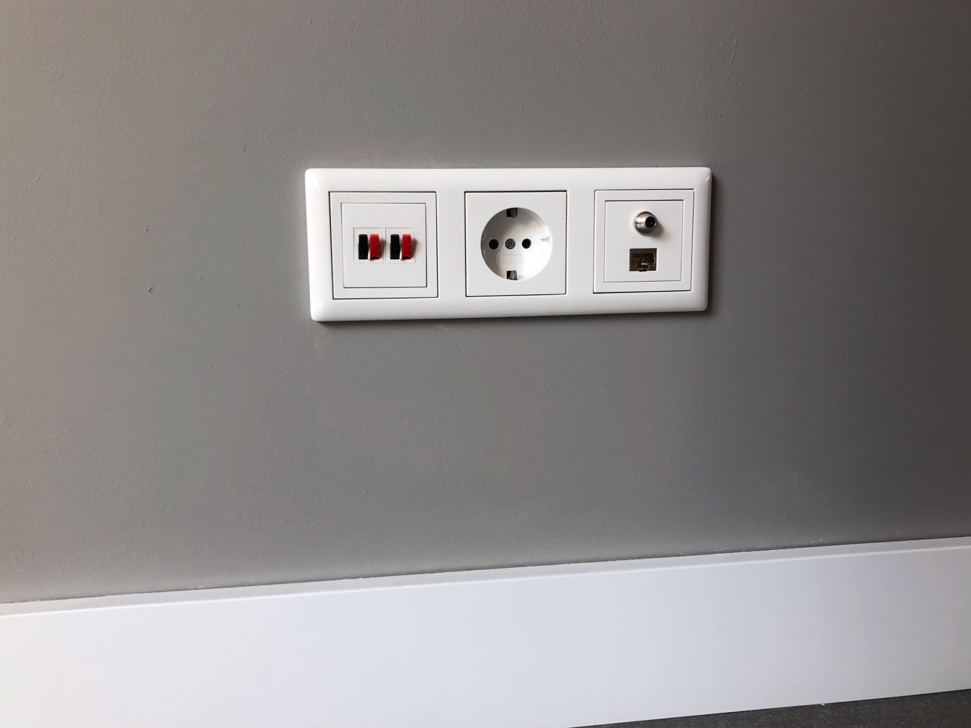 Afbeeldingslocatie: https://tweakers.net/ext/f/NAZEfaTeovRHuSWLjS7wa7Fo/full.jpg