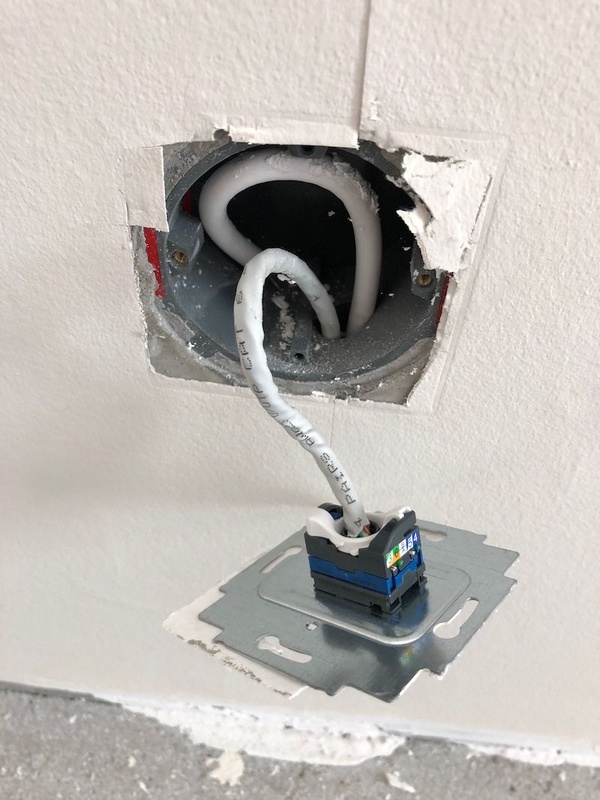 Afbeeldingslocatie: https://tweakers.net/ext/f/NMS2IGiaAjvrJd20YF8RAy4o/full.jpg