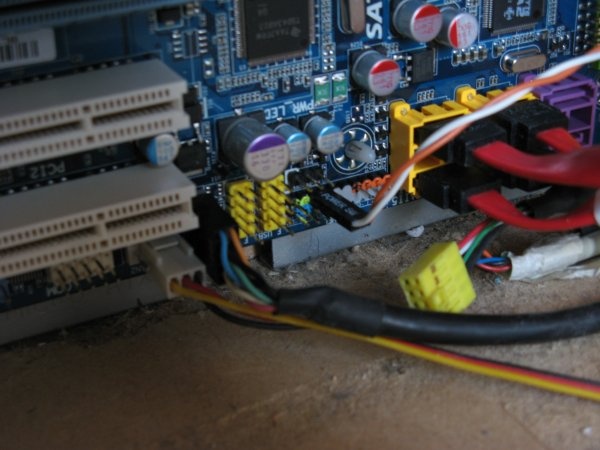 Afbeeldingslocatie: http://tweakers.net/ext/f/NaRvoQ8uy6lqSbm5dOVdGA0H/full.jpg