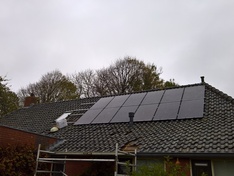 De oude panelen in hun nieuwe plek De oude panelen in hun nieuwe plek