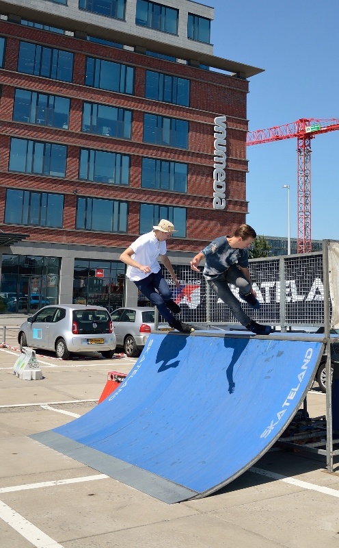 Afbeeldingslocatie: https://tweakers.net/ext/f/NdB4US50sM701joj15PfUk2x/full.jpg