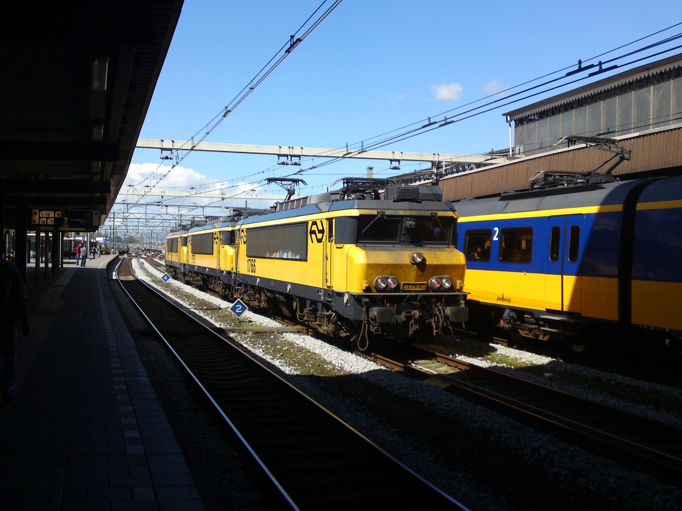 Afbeeldingslocatie: http://tweakers.net/ext/f/PWudH5mAjTHBFi3UnMX5t4N4/full.jpg