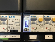 Finder 7E