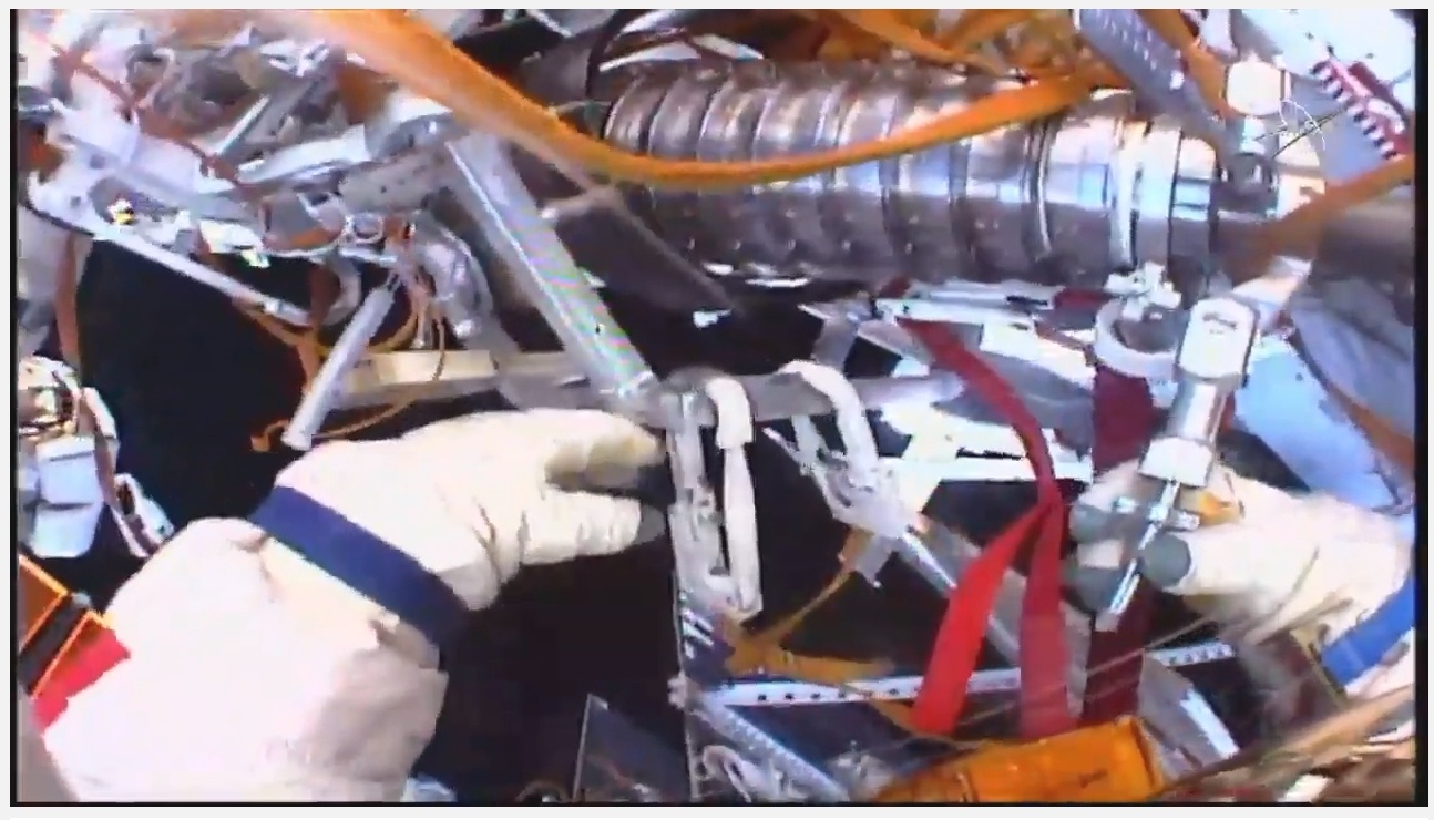 Afbeeldingslocatie: https://tweakers.net/ext/f/Q3DSI4wXOelcc3xF9c8P6NAW/full.jpg