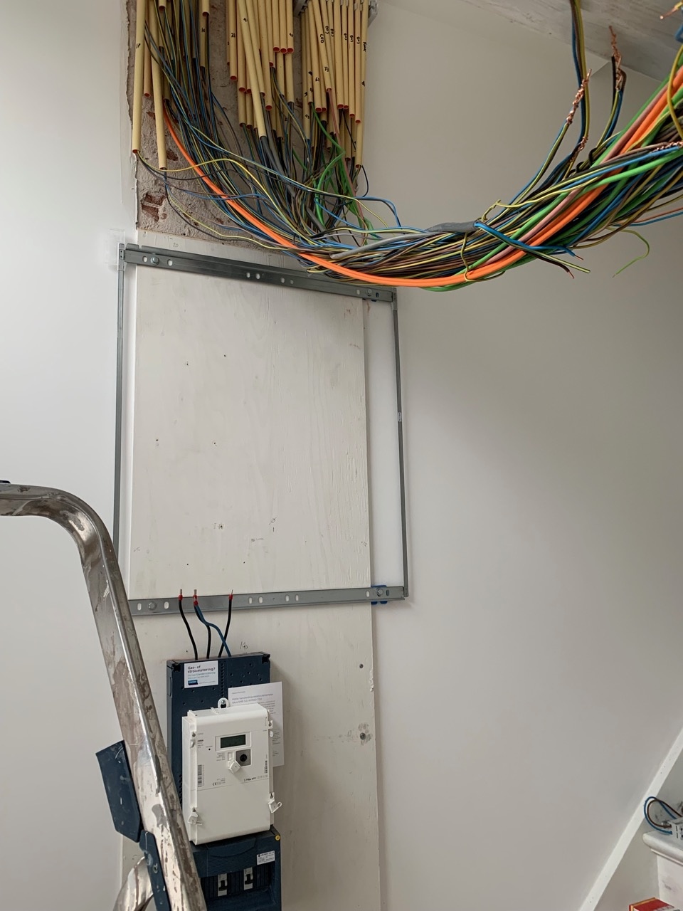 Afbeeldingslocatie: https://tweakers.net/ext/f/Q9F7ipsLKF7QzyH8tpr7O2cT/full.jpg