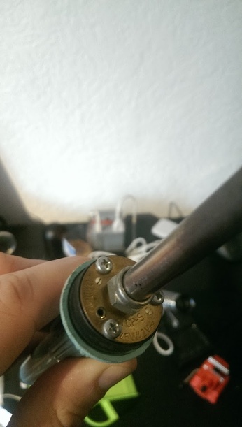 Afbeeldingslocatie: https://tweakers.net/ext/f/QwUObxpGNOerG5M4qSOmbOrI/full.jpg?nohitcount=1