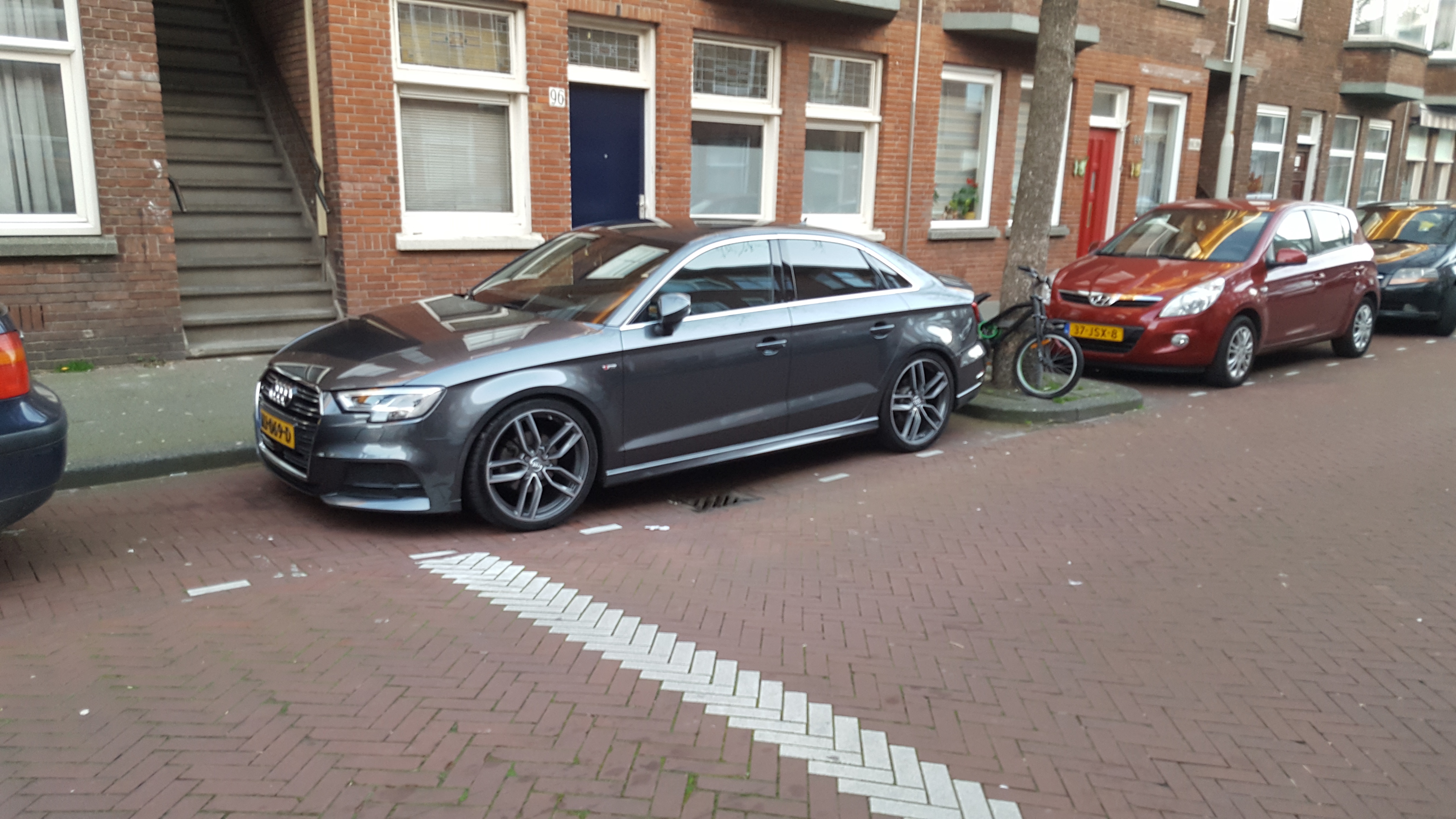 Afbeeldingslocatie: https://tweakers.net/ext/f/SUOiX0ax9aE6XDG7vRe5C3T5/full.jpg