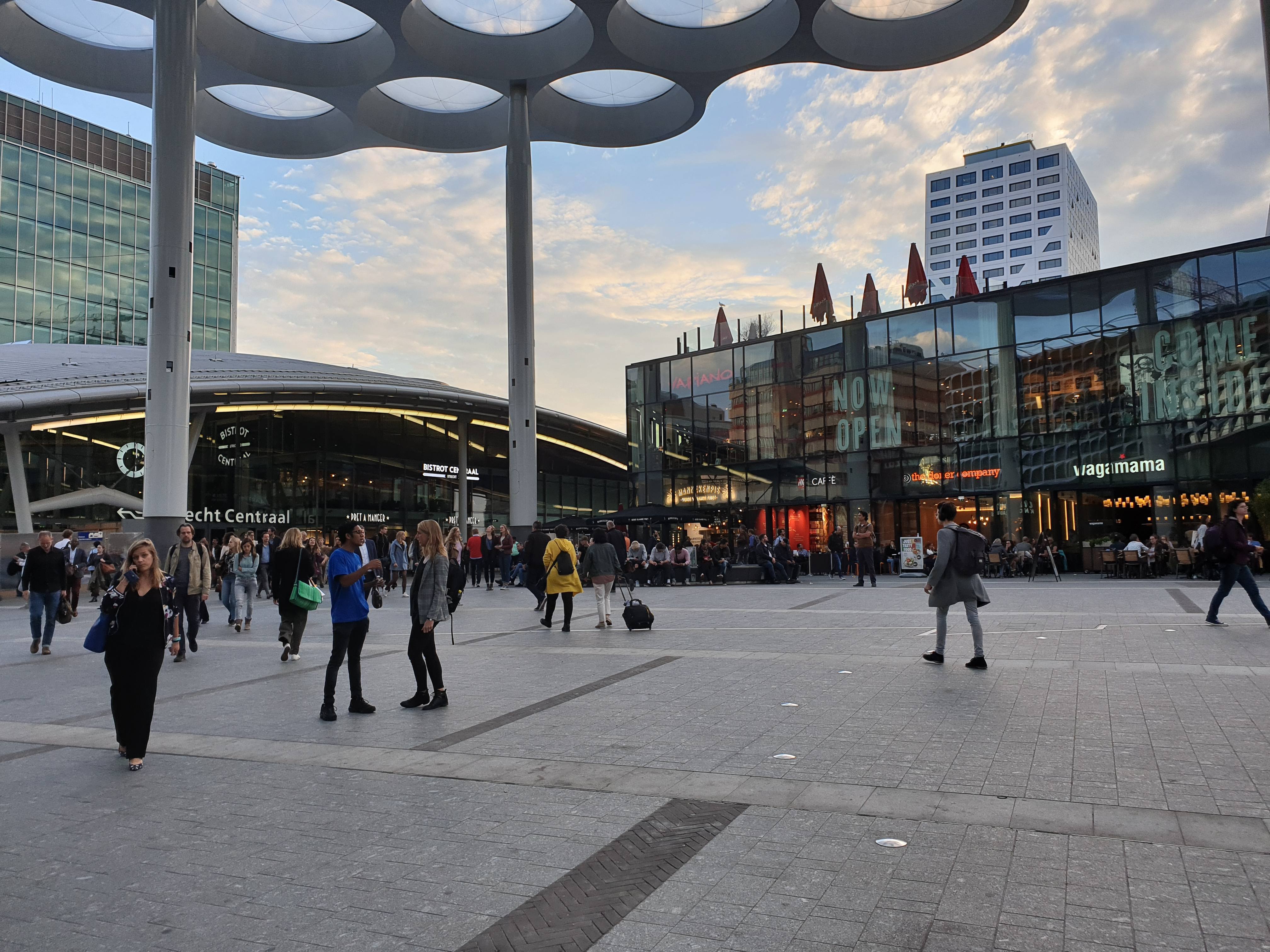 Afbeeldingslocatie: https://tweakers.net/ext/f/T0IV7PeeCoRdxIUgq6W3abgk/full.jpg