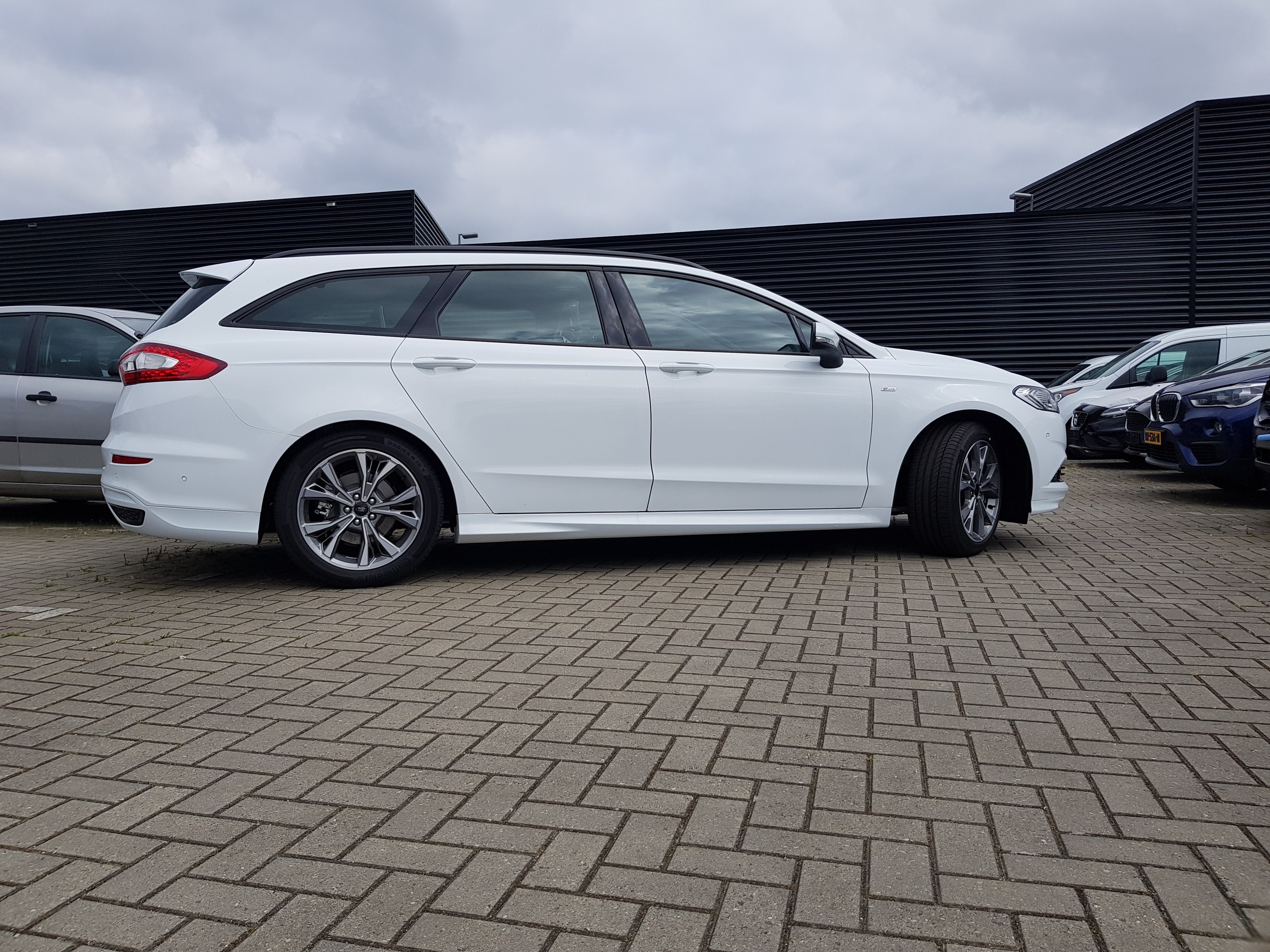 Afbeeldingslocatie: https://tweakers.net/ext/f/TNTnezx06MGkIu1IwrUh8CJn/full.jpg